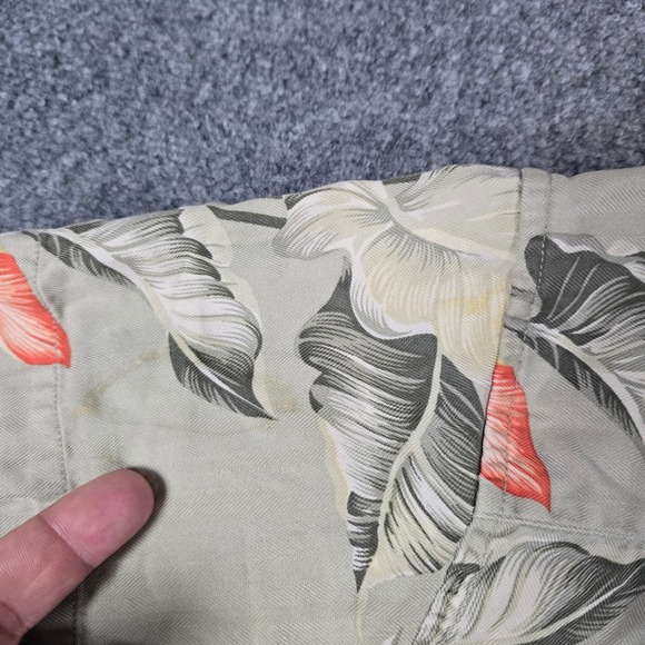 Tommy Bahama Women's Silk Tropical Floral Short Sleeve Button Up Shirt Size S - Picture 6 of 9